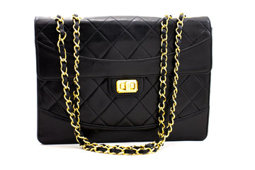 CHANEL Vintage Classic Chain Shoulder Bag Black Quilted Flap Lamb c20