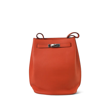 So Kelly 22 Orange Togo Palladium Plated T Stamp