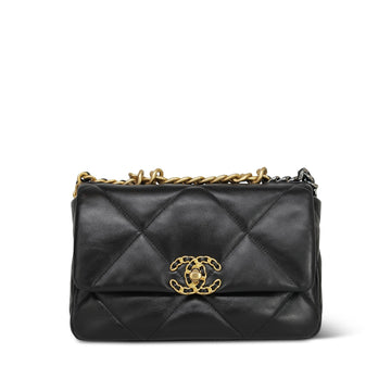 Black leather Quilted 19 Flap Bag Small MHW