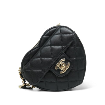 22S CC In Love Black leather Quilted Small (Clutch on Chain) Heart Bag LGHW