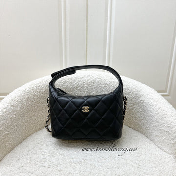 Chanel Classic Quilted Hobo Clutch on Chain in Black Caviar and LGHW (Model: AP4386)