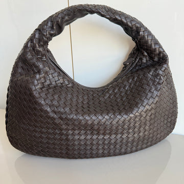 Bottega Veneta Intrecciato Hobo Medium Fondant Dark Chocolate Brown Lambskin leather 47cm