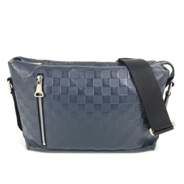 Discovery Messenger Bag Damier Infini Leather PM