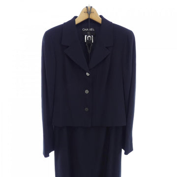 Chanel P15045V02954 00C Suit