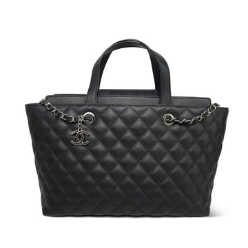 17A Black leather Quilted Urban Companion Tote Silver Hardware