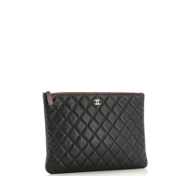 O Case Clutch Quilted Caviar Medium
