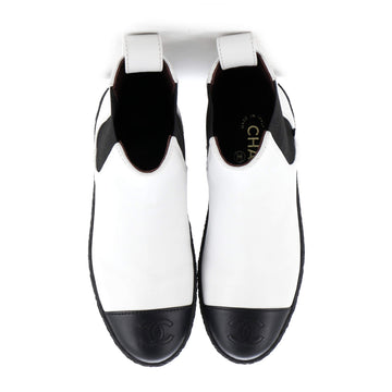 Women's CC Turnlock Cap Toe Chelsea Boots Leather