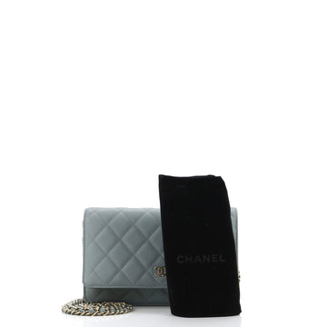 Wallet on Chain Quilted Caviar