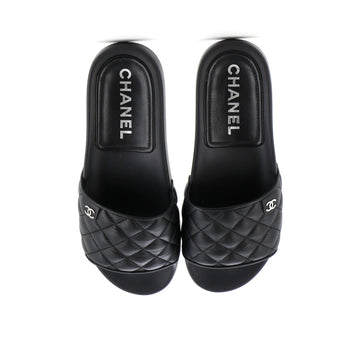 Women's CC Slide Sandals Quilted Lambskin