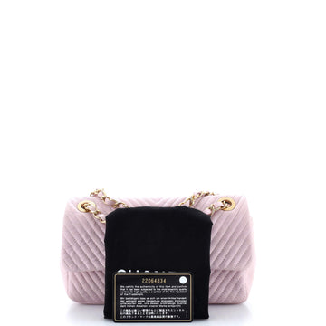 Medallion Charm Flap Bag Chevron Calfskin Small