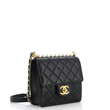 Chic Pearls Flap Bag Quilted Lambskin Mini