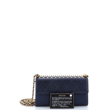 Chic Pearls Clutch with Chain Quilted Goatskin