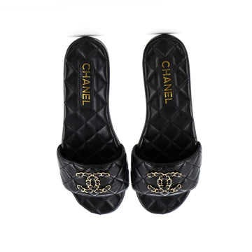 Women's CC Slide Sandals Quilted Lambskin