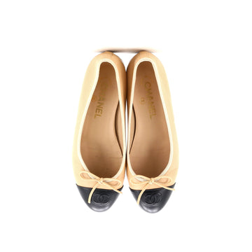 Women's CC Cap Toe Bow Ballerina Flats Leather