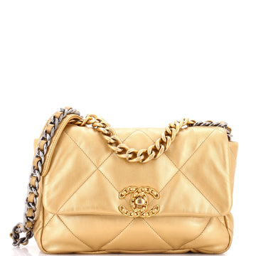 19 Flap Bag Quilted Leather Medium