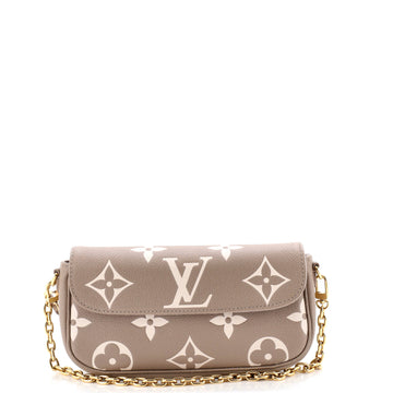 Ivy Wallet on Chain Bicolor Monogram Empreinte Giant