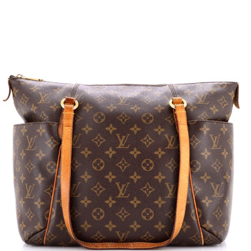Totally Handbag Monogram Canvas MM