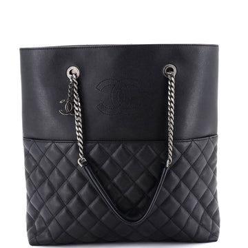 Urban Delight Chain Tote Quilted Caviar Large
