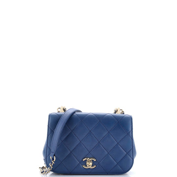 Carry Chic Flap Bag Quilted Lambskin Mini