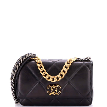 19 Wallet on Chain Quilted Lambskin