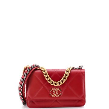 19 Wallet on Chain Quilted Goatskin