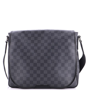 Daniel Messenger Bag Damier Graphite MM