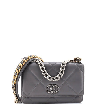 19 Wallet on Chain Quilted Lambskin