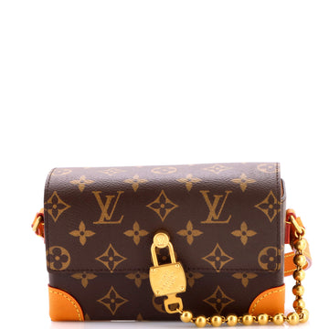 Steamer Wearable Wallet Monogram Archive