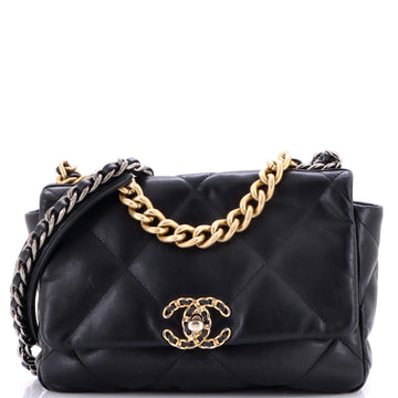 19 Flap Bag Quilted Leather Medium