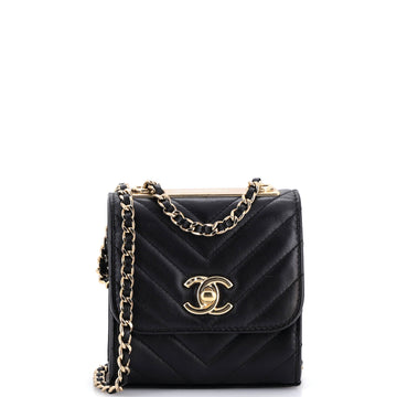 Trendy CC Clutch with Chain Chevron Lambskin Small