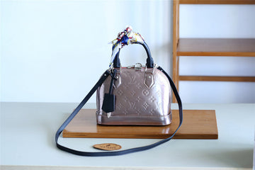 Fashion Lu-Vi bags - 8272