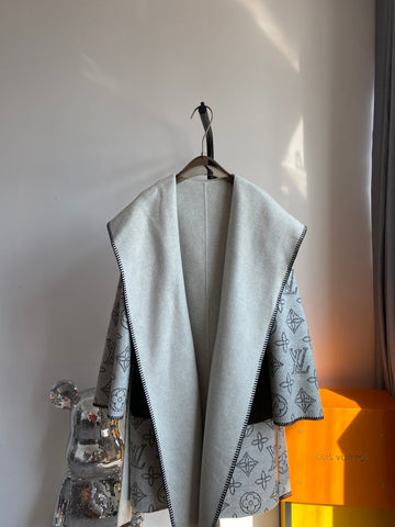 Luxury Louis Vuitton  Wrap Coat 029