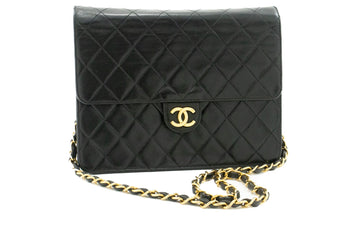CHANEL Small Chain Shoulder Bag Clutch Black Quilted Flap Leather j60