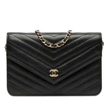 Envelope Wallet on Chain Chevron Calfskin