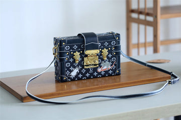 Fashion Lu-Vi bags - 8211