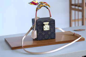 Fashion Lu-Vi bags - 9402