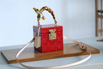 Fashion Lu-Vi bags - 9398