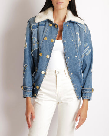 Chanel Métiers dArt 2019 Blue Denim Jacket with Faux Fur Lining and Patchwork Details with Gold Cat CC Logo Buttons Size FR 34 (UK 6)