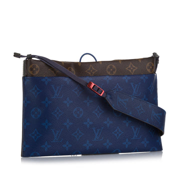 Louis Vuitton Outdoor Pouch Monogram Pacific Leather/canvas