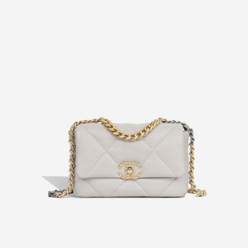 Chanel 19 - Small