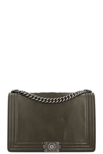 CHANEL 1st Edition Boy Bag Large Olivegreen