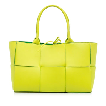Luxury Bottega Veneta Maxi Intrecciato Small Arco Tote (SHG-NZFDyZ)