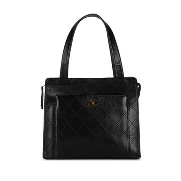 Chanel CC Quilted Calfskin Tote (SHG-0ZYubi)