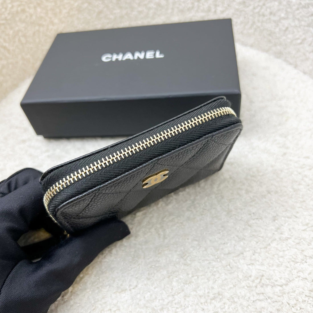 Chanel Classic Zippy Card Holder / Coin Purse in Black Caviar and GHW