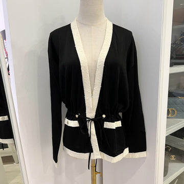 Chanel 25A Cardigan in Black and Ecru Mixed Fibers Sz 38 (Model: P80094)