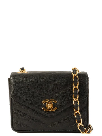 Top Quality Chanel Around 1995 Made Leather Skin V Stitch Turn-Lock Chain Bag Black