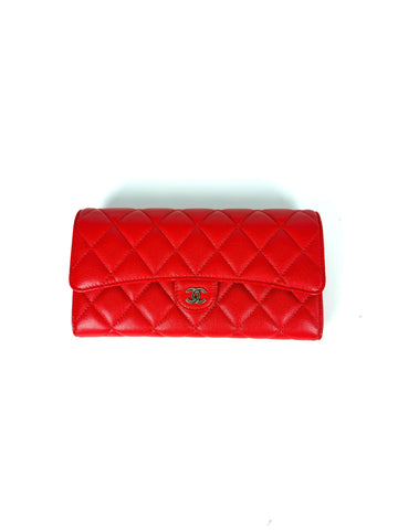 CHANEL Red Quilted Caviar Flap CC Long Gusset Continental Wallet