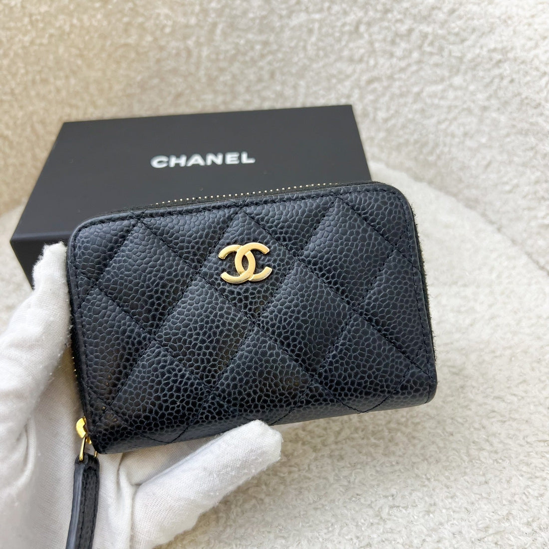 Chanel Classic Zippy Card Holder in Black Caviar and GHW