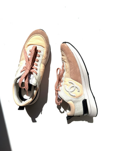CHANEL CC Interlocking Multicolor Logo Light Beige, Gray 22P Sneakers 38, 7