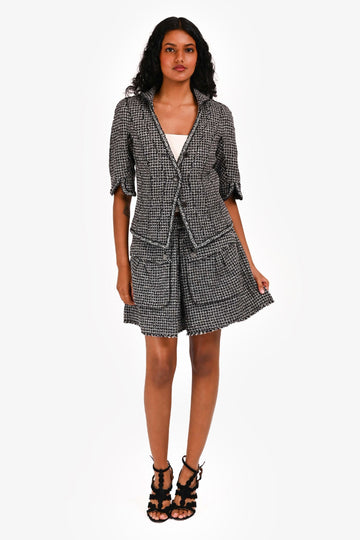 Chanel 2010 Black/White Short Sleeves Tweed Jacket + Skirt Sets Size 38